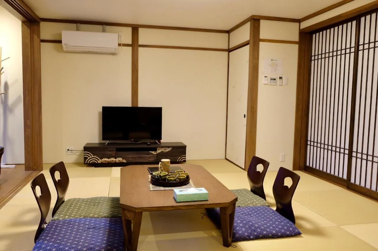Tsurui Goshonishi 鶴居御所西 Villa Kyoto 0*,  Japan