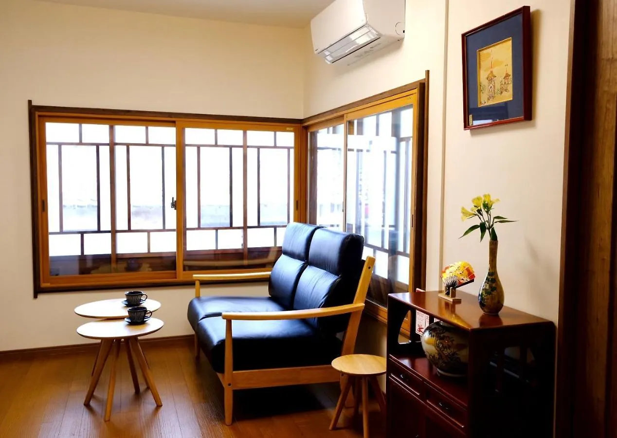 Tsurui Goshonishi 鶴居御所西 Villa Kyoto