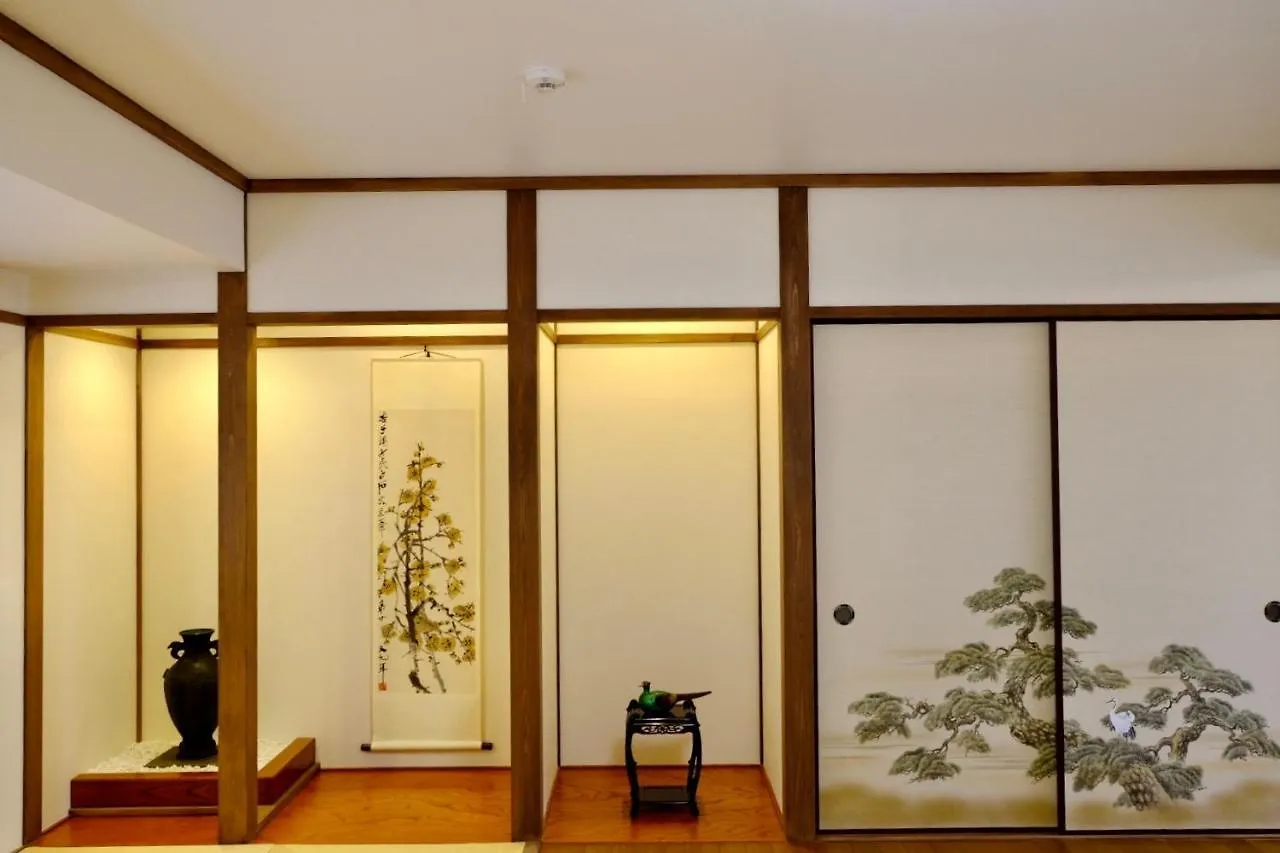 Tsurui Goshonishi 鶴居御所西 Villa Kyoto